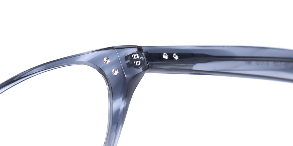 Vera Wang V170 Eyeglasses